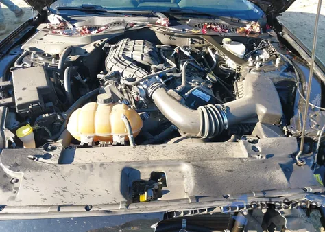 2015 Ford Mustang V6 из США, поврежденный, VIN 1FATP8EM0F5374368